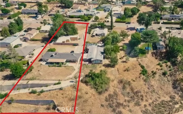2420 Maine Avenue, Long Beach CA: https://media.crmls.org/medias/1a737e64-d079-4bc0-a228-e777bed4f8dd.jpg