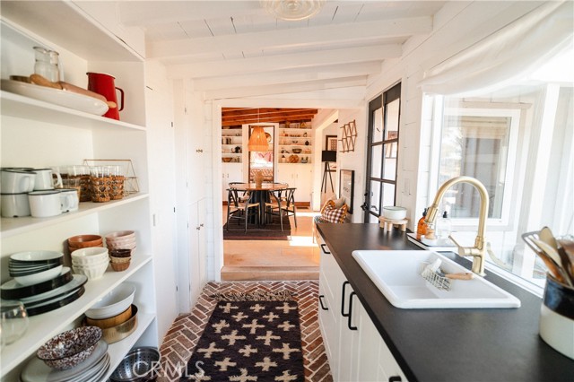 Detail Gallery Image 9 of 47 For 2810 Painted Post Pass, Pioneertown,  CA 92268 - 2 Beds | 3 Baths