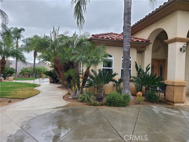 Detail Gallery Image 2 of 15 For 6116 Chadbourne Ave, Riverside,  CA 92505 - 4 Beds | 4 Baths