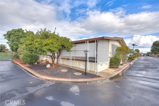 Detail Gallery Image 5 of 59 For 9200 Westminster Bld #35,  Westminster,  CA 92683 - 3 Beds | 2 Baths