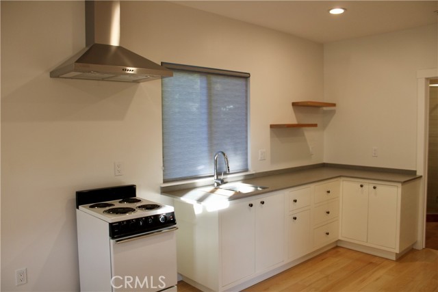 Detail Gallery Image 8 of 20 For 921 Berkeley, Claremont,  CA 91711 - 1 Beds | 1 Baths