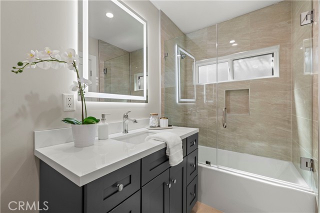 Detail Gallery Image 23 of 36 For 3923 Edenhurst Ave, Los Angeles,  CA 90039 - 4 Beds | 3 Baths
