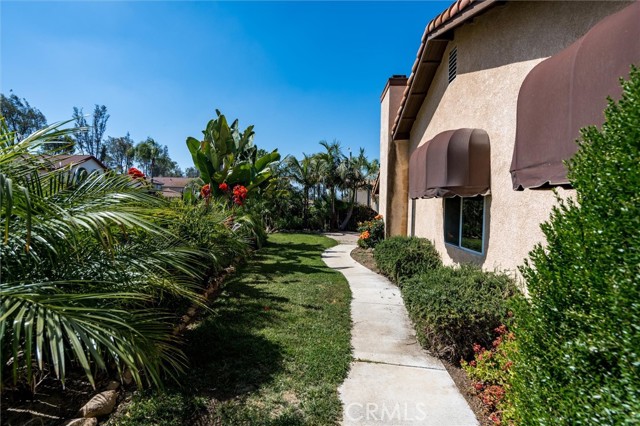 24822 Fire Falls Drive, Murrieta CA: https://media.crmls.org/medias/1a76772f-ea8b-45c3-b833-6869d89eba0c.jpg