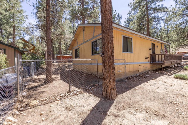 1178 Pine Ridge Lane, Big Bear City CA: https://media.crmls.org/medias/1a7719cf-4710-49b9-83e2-bc93f4ec0278.jpg