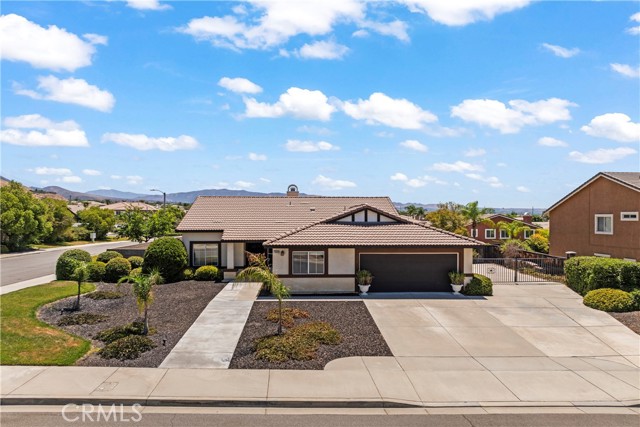 7803 Calle Carrisa Street, Highland CA: https://media.crmls.org/medias/1a778264-2e9b-4420-8841-b34a95ef5eb5.jpg