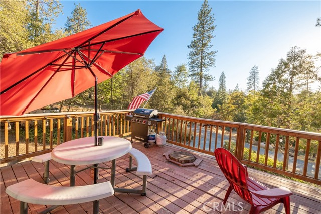 Detail Gallery Image 6 of 48 For 43207 West Sugar Pine Dr, Oakhurst,  CA 93644 - 2 Beds | 1 Baths