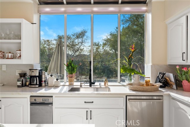 15 Pebble Beach, Coto de Caza CA: https://media.crmls.org/medias/1a78b37c-6953-4189-b8d1-551b03f37af0.jpg