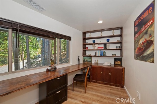 260 El Dorado Drive, Lake Arrowhead, CA 92352