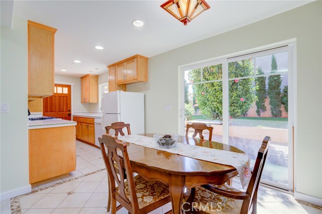 1219 Irena Avenue, Redondo Beach, California 90277, 5 Bedrooms Bedrooms, ,5 BathroomsBathrooms,Residential,Sold,Irena,SB21226617