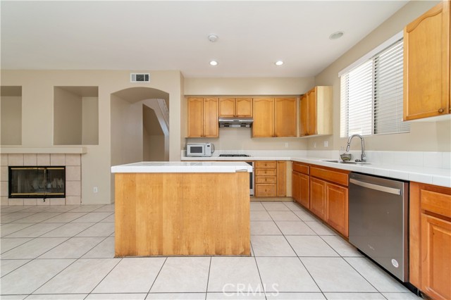 4502 Kathy Drive, La Palma CA: https://media.crmls.org/medias/1a795c8b-29af-4bcf-8637-4ecfe5f89547.jpg