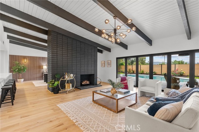 24201 Caris Street, Woodland Hills CA: https://media.crmls.org/medias/1a79df79-643f-4e3e-8da7-33cd2cf4173a.jpg