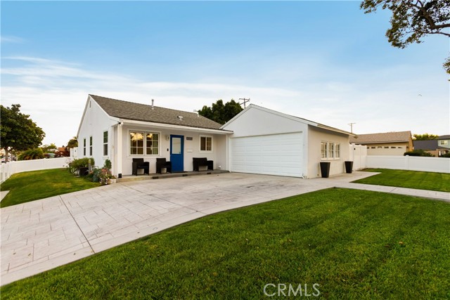 Detail Gallery Image 1 of 31 For 14709 Bodger Ave, Hawthorne,  CA 90250 - 3 Beds | 2 Baths