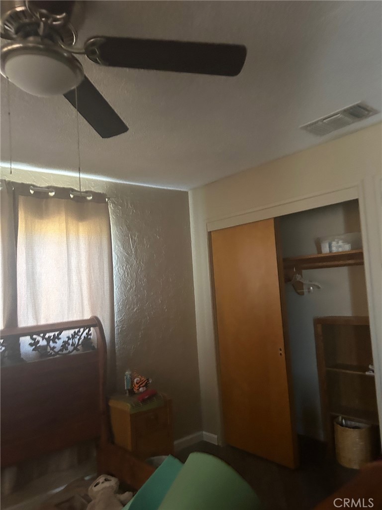 https://media.crmls.org/medias/1a7b070e-515d-418e-89ce-ce3a36b4f127.jpg?preset=X-Large