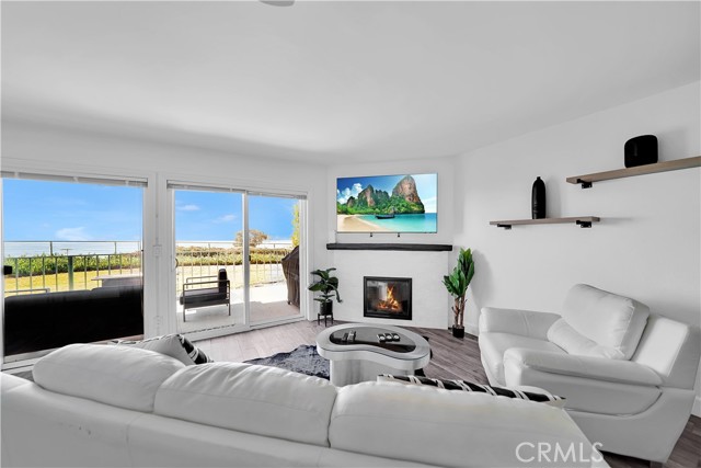 Detail Gallery Image 7 of 23 For 25852 Dana #35,  Dana Point,  CA 92624 - 3 Beds | 2/1 Baths