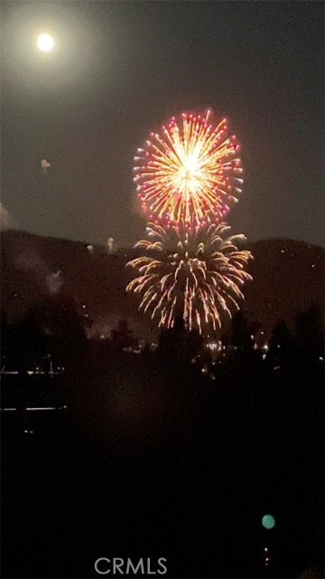 Detail Gallery Image 4 of 65 For 27720 St Bernard Ln, Lake Arrowhead,  CA 92352 - 4 Beds | 3 Baths