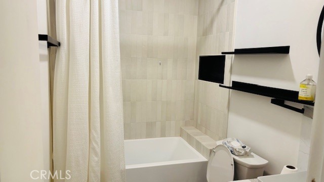 Detail Gallery Image 6 of 8 For 18645 Hatteras #102,  Tarzana,  CA 91356 - 1 Beds | 1 Baths