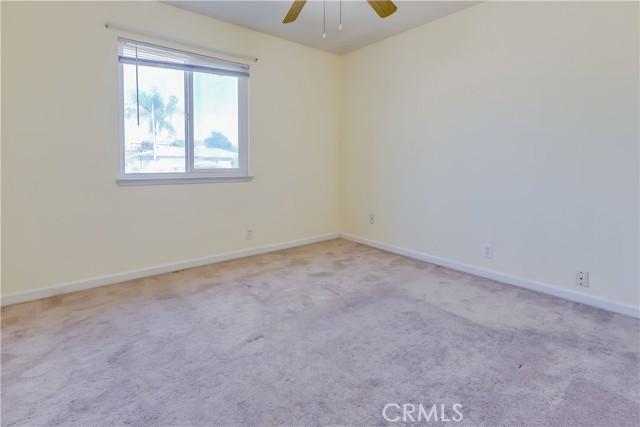 633 Elaine Avenue, Oceanside CA: https://media.crmls.org/medias/1a7bf957-3ae6-47a0-8262-a1be8aa03e15.jpg