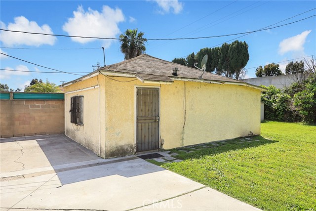 Detail Gallery Image 23 of 30 For 1501 S Chester Ave, Compton,  CA 90221 - 3 Beds | 2 Baths