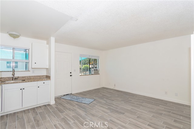 7116 7124 Sombrilla Ave, Atascadero CA: https://media.crmls.org/medias/1a7c46fc-b9a7-4865-bff4-866c238dba19.jpg