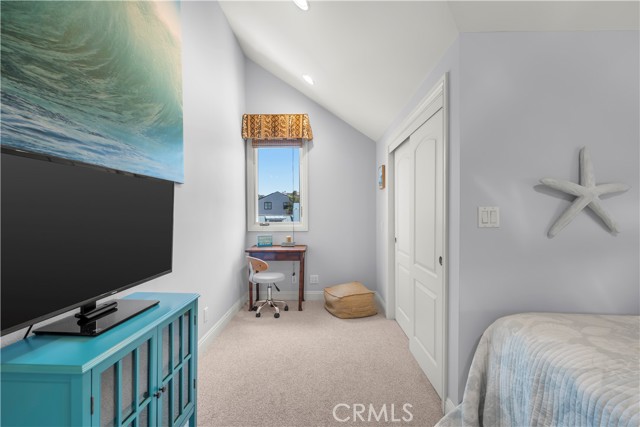 530 24th Street, Hermosa Beach CA: https://media.crmls.org/medias/1a7d5776-368f-43b5-af5d-0d771c6333bb.jpg