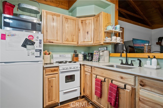 Detail Gallery Image 12 of 20 For 42955 Encino, Big Bear Lake,  CA 92315 - 1 Beds | 1 Baths