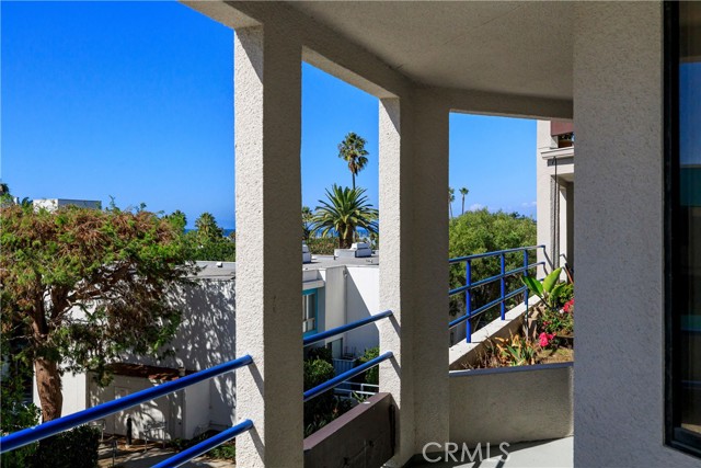 Detail Gallery Image 31 of 38 For 510 the Village #103,  Redondo Beach,  CA 90277 - 2 Beds | 2 Baths