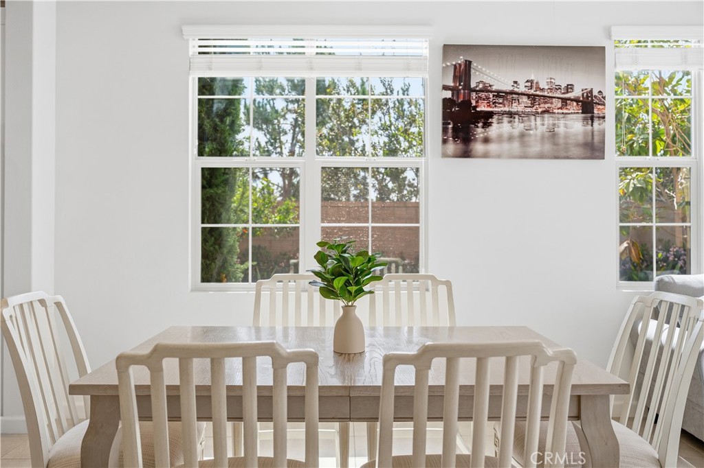 https://media.crmls.org/medias/1a7e5645-1050-4832-848c-7dcb4aa0f6b8.jpg?preset=X-Large