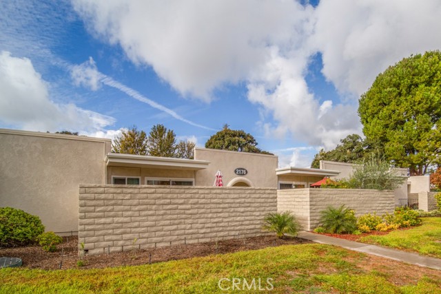 Image 2 for 2176 Via Puerta #T, Laguna Woods, CA 92637