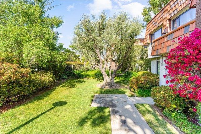 28039 Ridgebrook Court, Rancho Palos Verdes CA: https://media.crmls.org/medias/1a7e989c-f469-404f-8c16-93f3e1f0c551.jpg