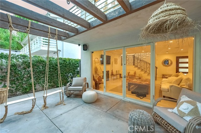 Detail Gallery Image 14 of 36 For 4444 Canoga Ave, Woodland Hills,  CA 91364 - 4 Beds | 4 Baths