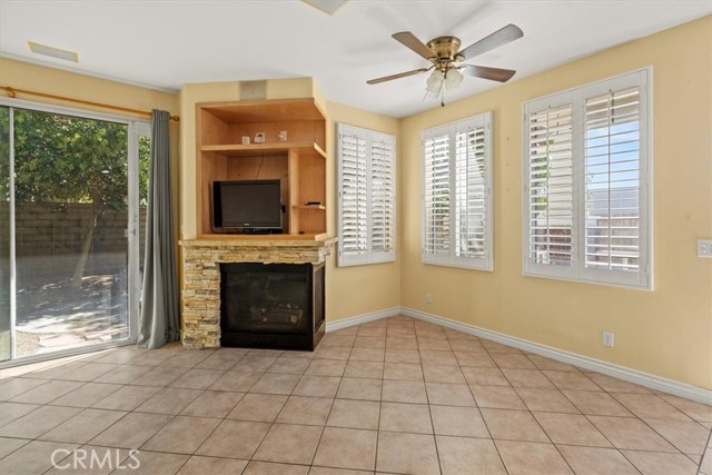 26502 Rock Creek Drive, Valencia CA: https://media.crmls.org/medias/1a7f4223-6b0f-409c-89fc-61c41729aad7.jpg
