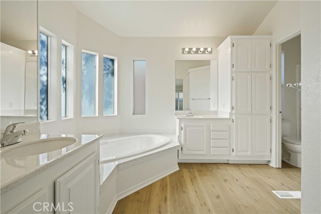 Detail Gallery Image 29 of 35 For 20240 Shadow Island Dr, Canyon Country,  CA 91351 - 3 Beds | 2 Baths