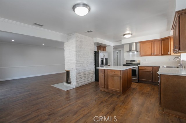18639 Liggett, Northridge CA: https://media.crmls.org/medias/1a7fcc6e-4176-4a4e-98e9-c3cffb42f351.jpg