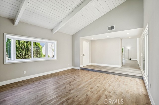 Detail Gallery Image 5 of 37 For 5 Poinsettia, Irvine,  CA 92604 - 3 Beds | 2 Baths