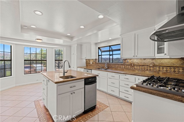 13620 Pales, Agua Dulce CA: https://media.crmls.org/medias/1a802659-3612-4694-b860-be0f5ed3f9b1.jpg