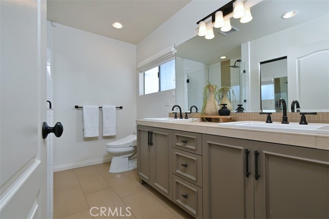 12614 Morrison Street, Valley Village CA: https://media.crmls.org/medias/1a804d1a-fb17-43bf-b920-41a839c81f1a.jpg