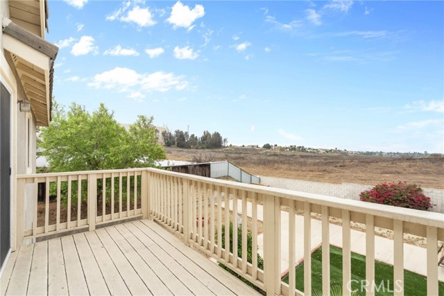 8309 Clover Creek Road, Riverside CA: https://media.crmls.org/medias/1a8056ca-d22b-4087-b665-7fc1cd1ca0a6.jpg