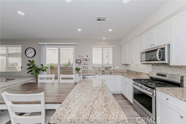 815 255th Street, Harbor City CA: https://media.crmls.org/medias/1a80b977-4372-446c-9126-de353dab00ae.jpg
