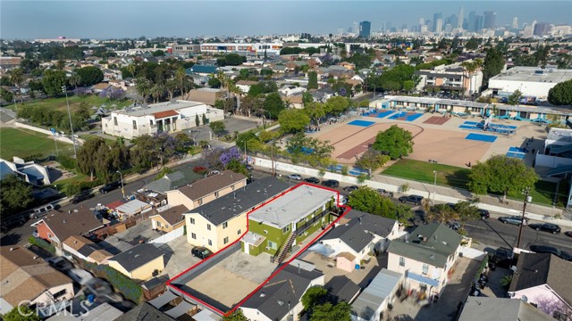 142 S Savannah Street, Los Angeles CA: https://media.crmls.org/medias/1a8104b0-e14f-4bff-9dcd-d42957618cf8.jpg