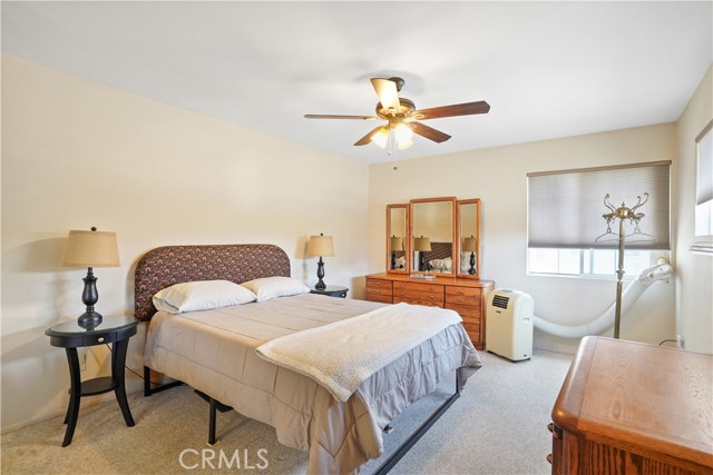 Detail Gallery Image 13 of 24 For 19216 Hamlin St #1,  Reseda,  CA 91335 - 3 Beds | 2 Baths