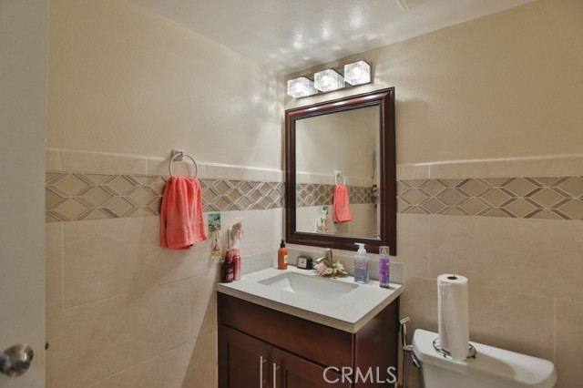 Detail Gallery Image 22 of 30 For 3900 W Hazard Ave #B,  Santa Ana,  CA 92703 - 2 Beds | 2/1 Baths