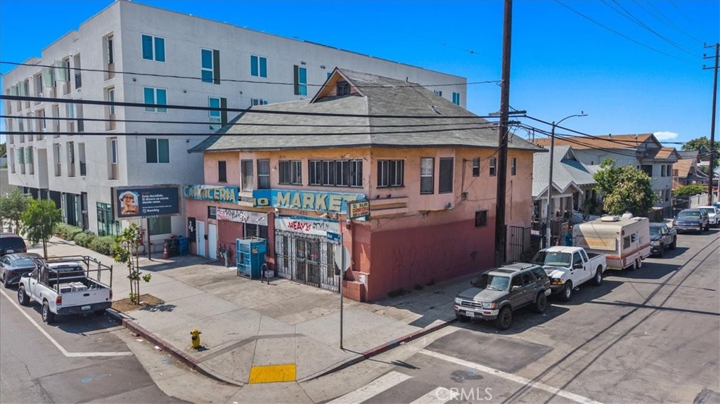 SingleFamilyResidence at 4501 S Main St
