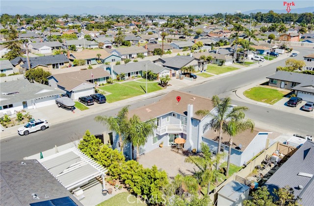 Detail Gallery Image 2 of 33 For 17891 Caledonia Cir, Huntington Beach,  CA 92647 - 5 Beds | 3/2 Baths
