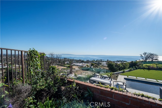 Detail Gallery Image 14 of 16 For 800 El Oro, Pacific Palisades,  CA 90272 - – Beds | – Baths