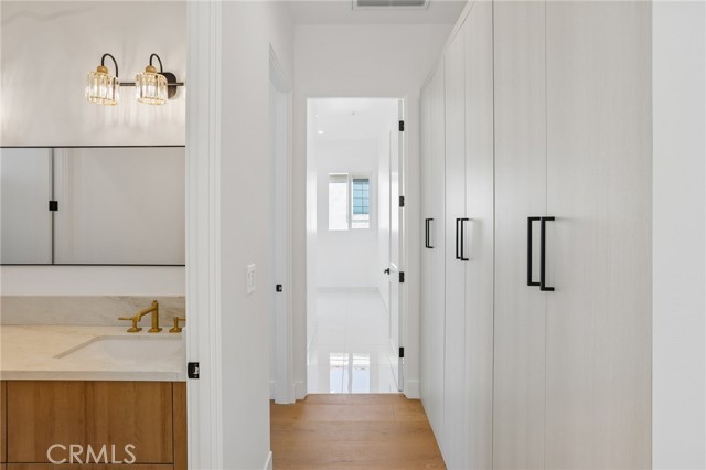 2019 Huntington Lane, A photo 47