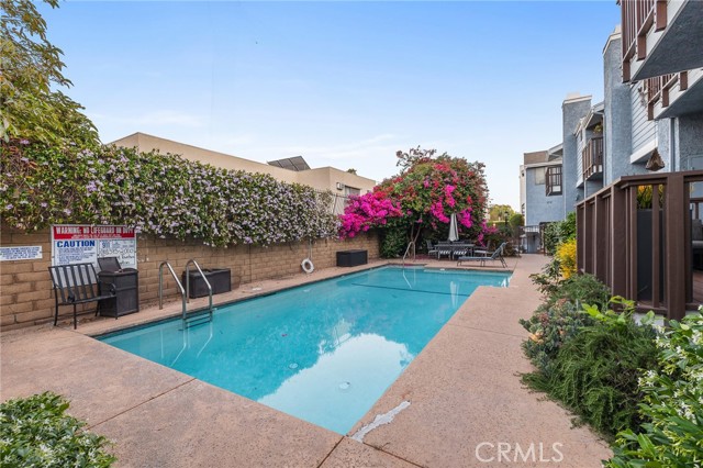 Detail Gallery Image 36 of 46 For 5100 Riverton Ave #14,  North Hollywood,  CA 91601 - 3 Beds | 2/1 Baths