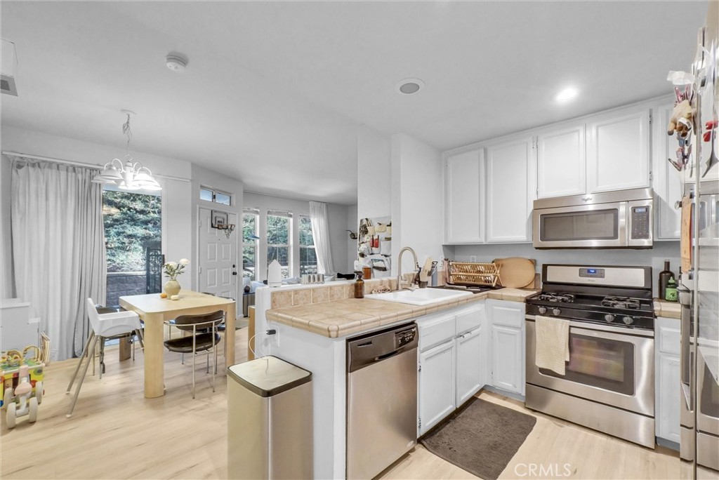 MLS #OC25254293 image #6