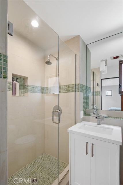 221 36th Street, Manhattan Beach, California 90266, 3 Bedrooms Bedrooms, ,3 BathroomsBathrooms,Residential,Sold,36th,SB22069794