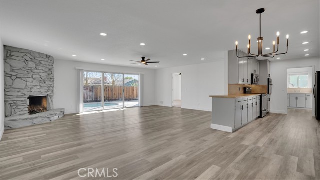 Image 6 of 28 For 2060 Loyola Way