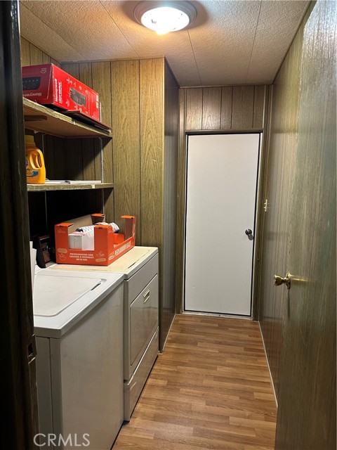 332 N LYON Avenue, Hemet CA: https://media.crmls.org/medias/1a88346d-dcc8-4df3-8f00-f300a2895b55.jpg